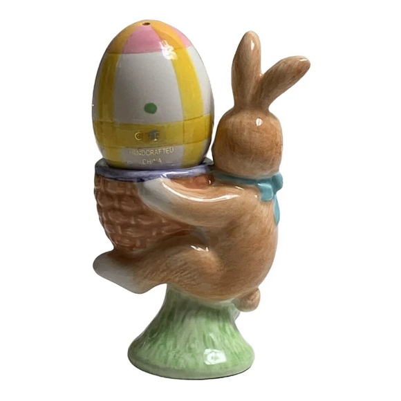 Fitz And Floyd Easter Bunny Rabbit A Good Egg Salt Pepper Shakers Serving Plate - Picture 2 of 9